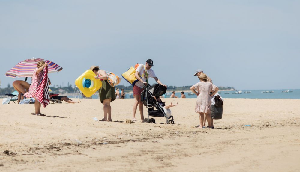 Imagen de la playa de Sanlúcar de este verano, que ha recibido un reconocimiento.