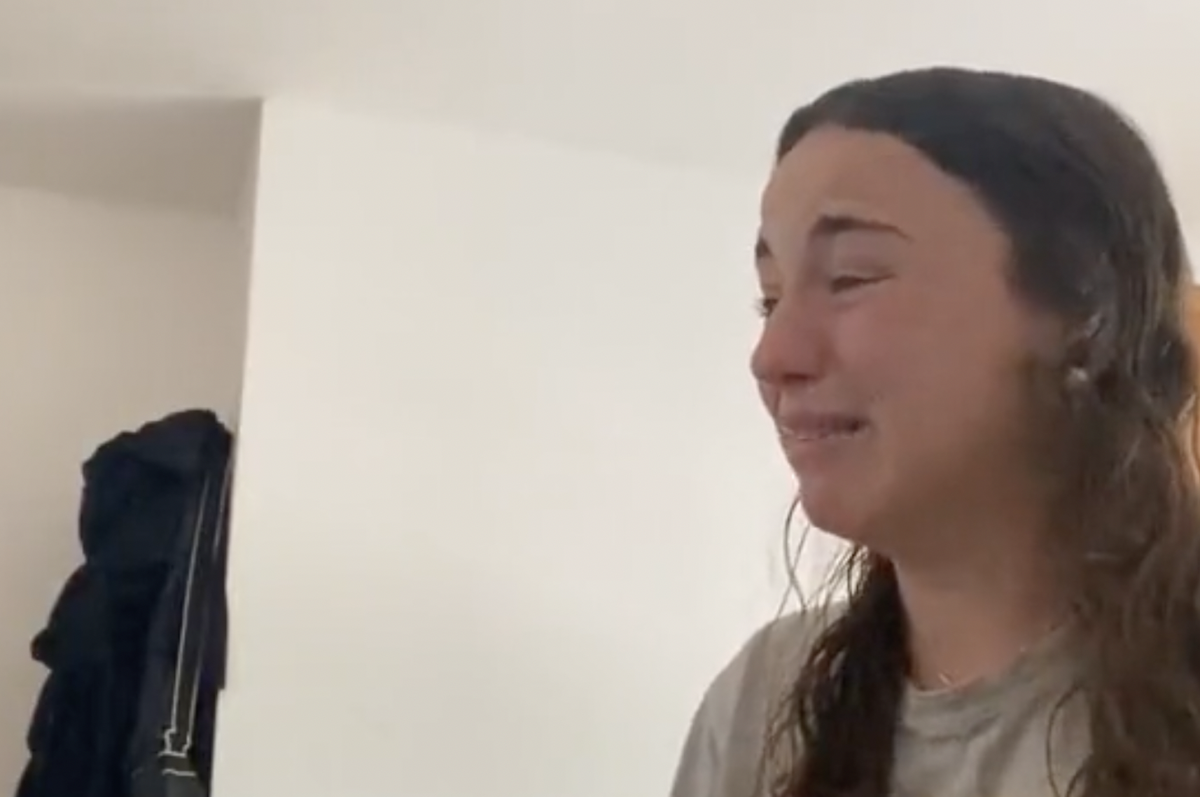 Así ha reaccionado una joven a las notas de la EvAU en Cataluña.  TWITTER