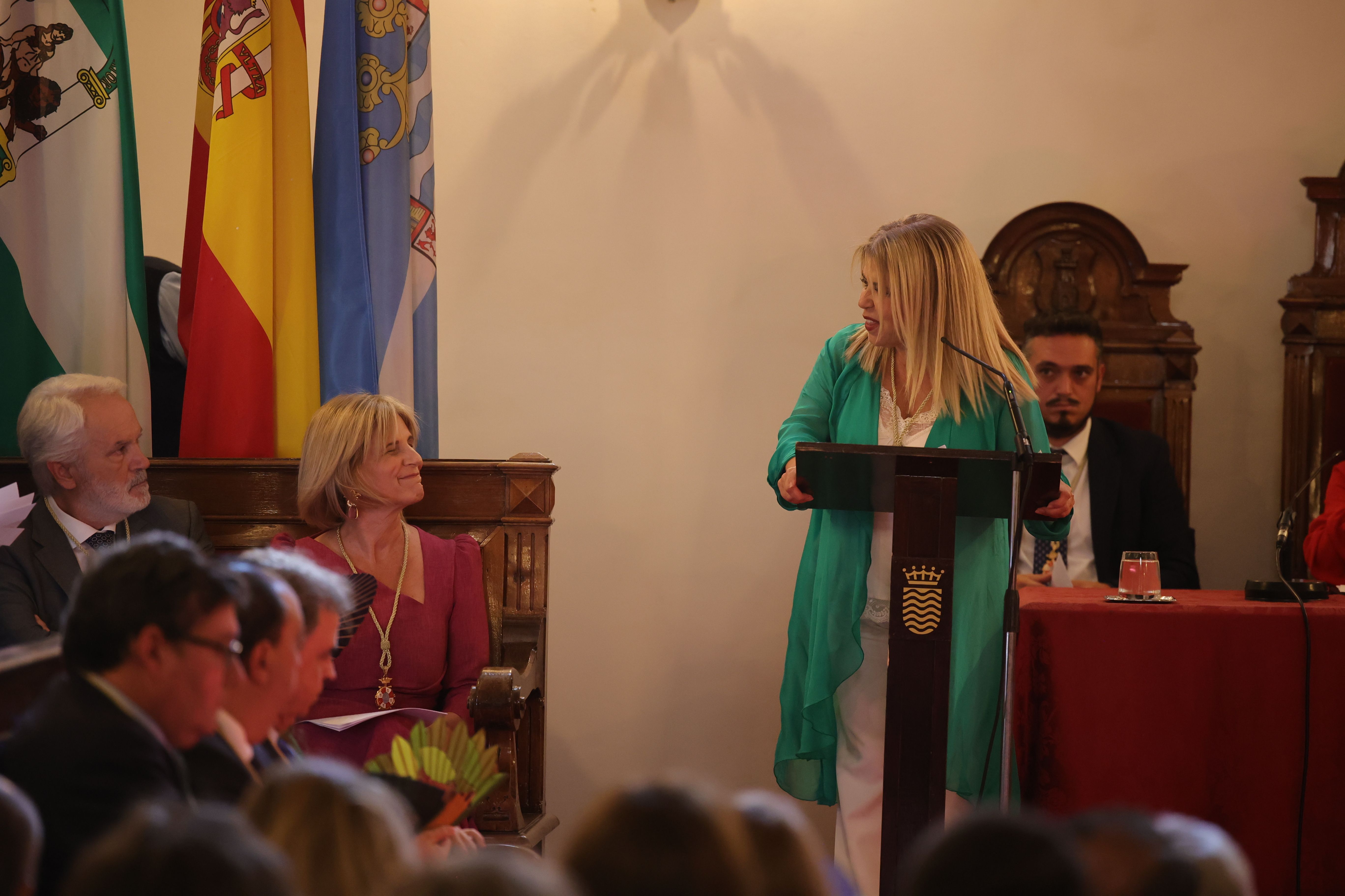 Mamen Sánchez interviene en el pasado pleno en el que María José García-Pelayo agarró por tercera vez el bastón de mando de la Alcaldía de Jerez.
