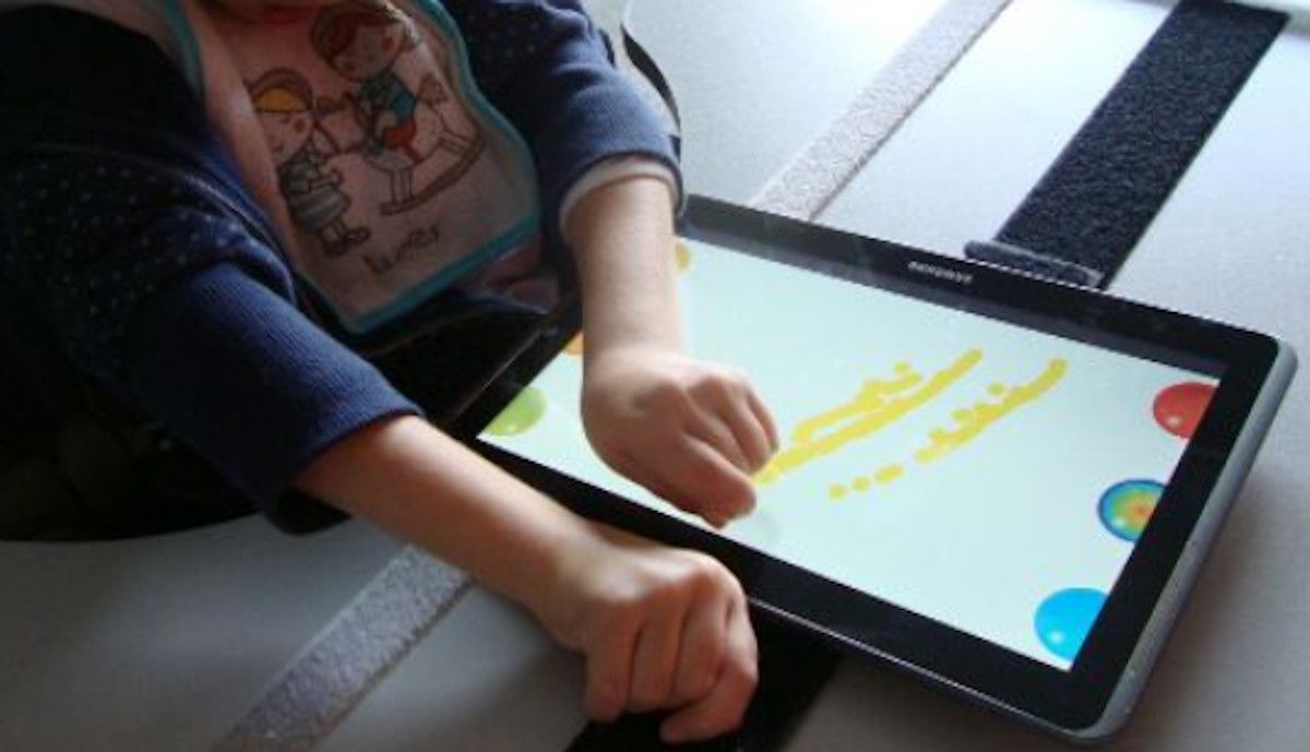 Un tipo de comunicador para personas con parálisis cerebral. OTROMUNDOESPOSIBLE