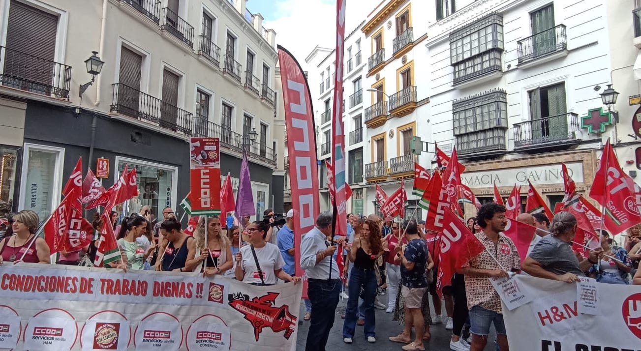 Huelga de trabajadores de H&M en Sevilla.