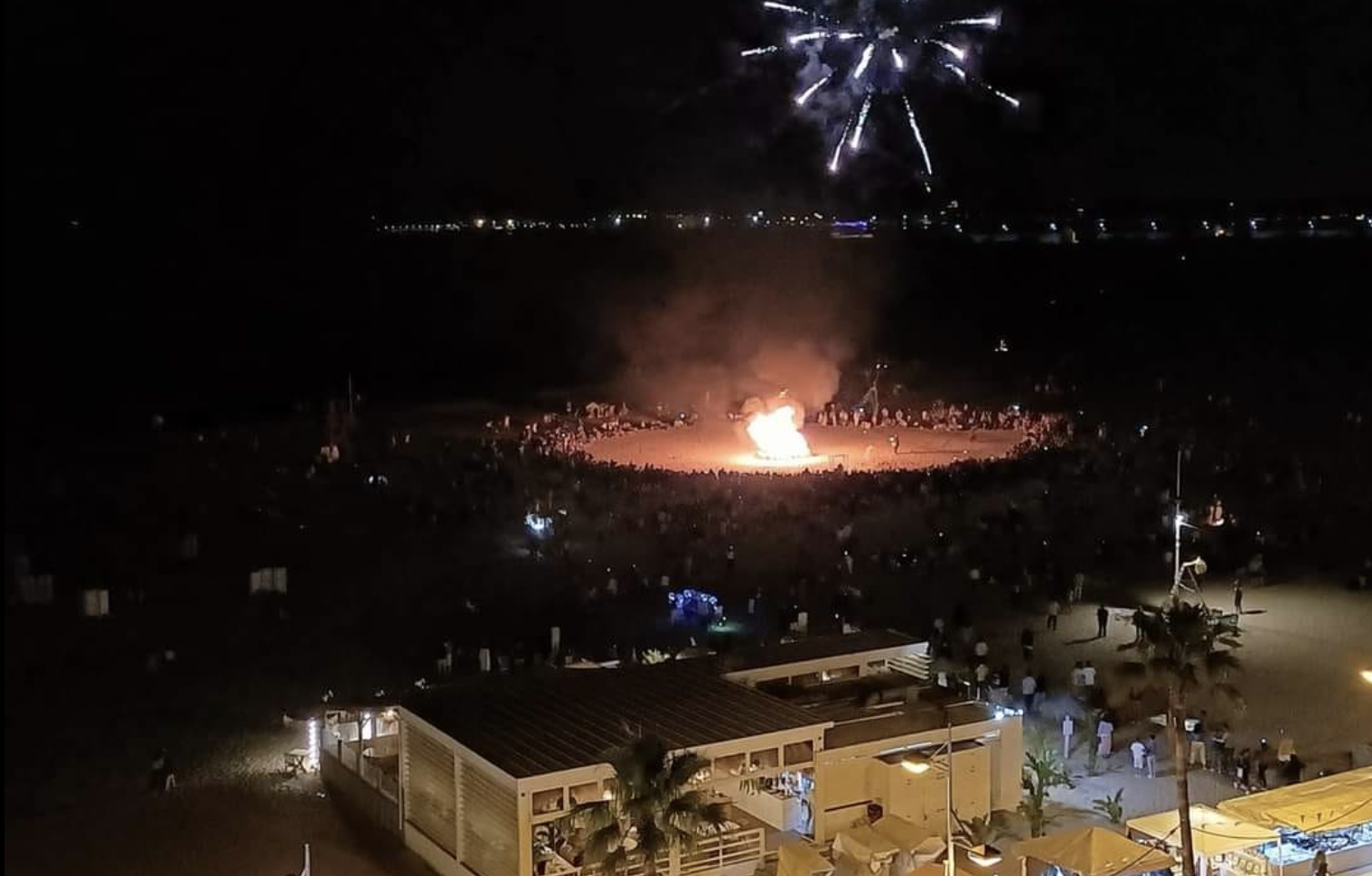 Noche de San Juan en Valdelagrana en una edición pasada. FACEBOOK Noche de San Juan en Valdelagrana en una edición pasada. FACEBOOK