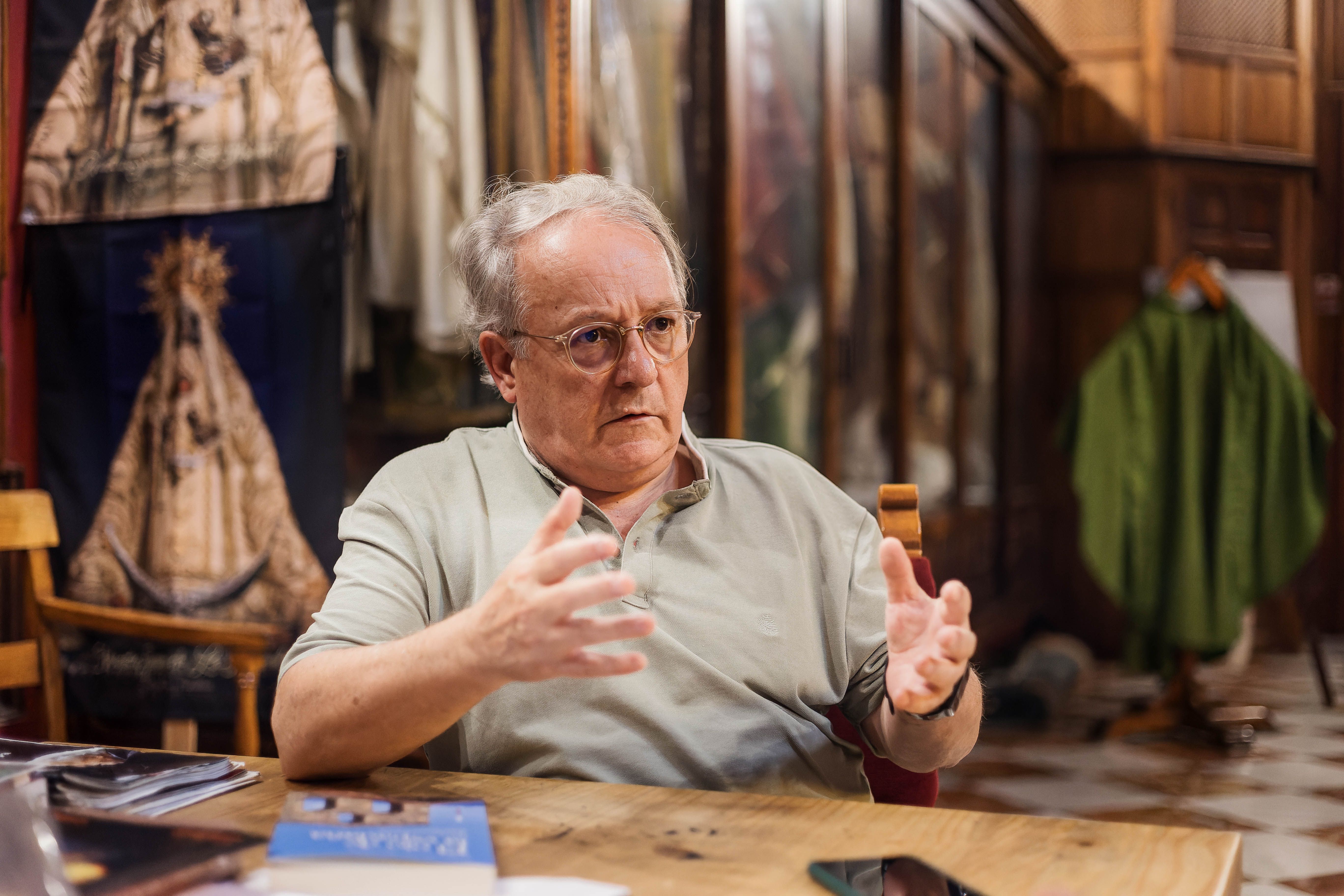 El mercenario durante la conversación en la sacristía de la basílica.    CANDELA NÚÑEZ