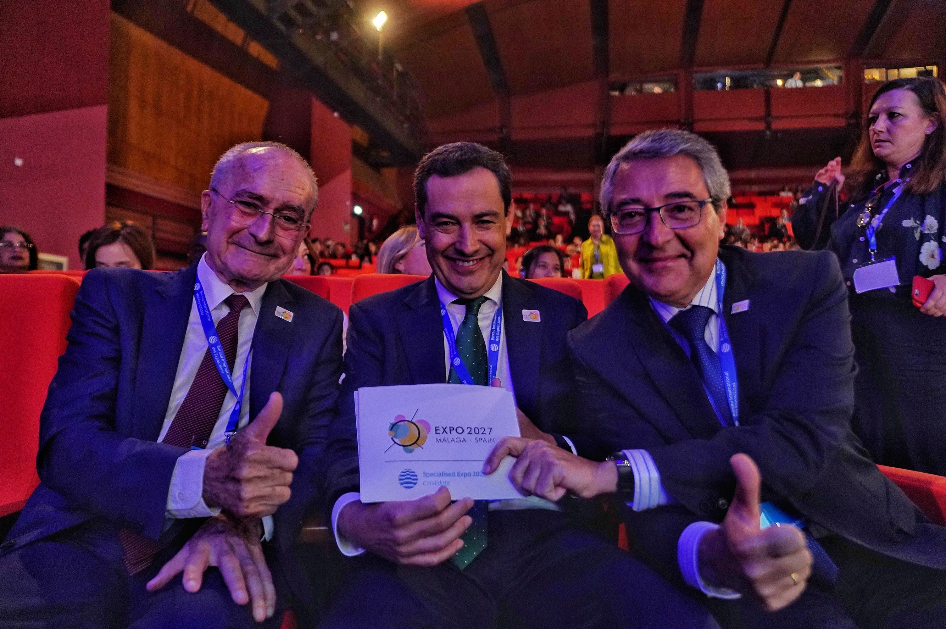Juanma Moreno, De la Torre y Francisco Salado en la presentación de la candidatura de Málaga en París. 