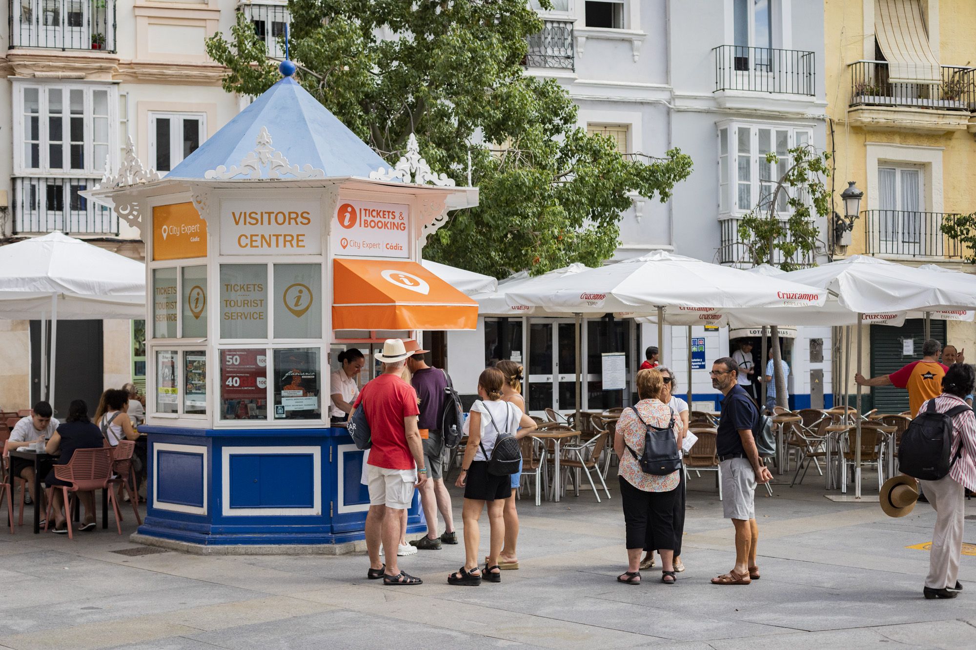 Cruceristas en el centro de Cádiz, este pasado verano.