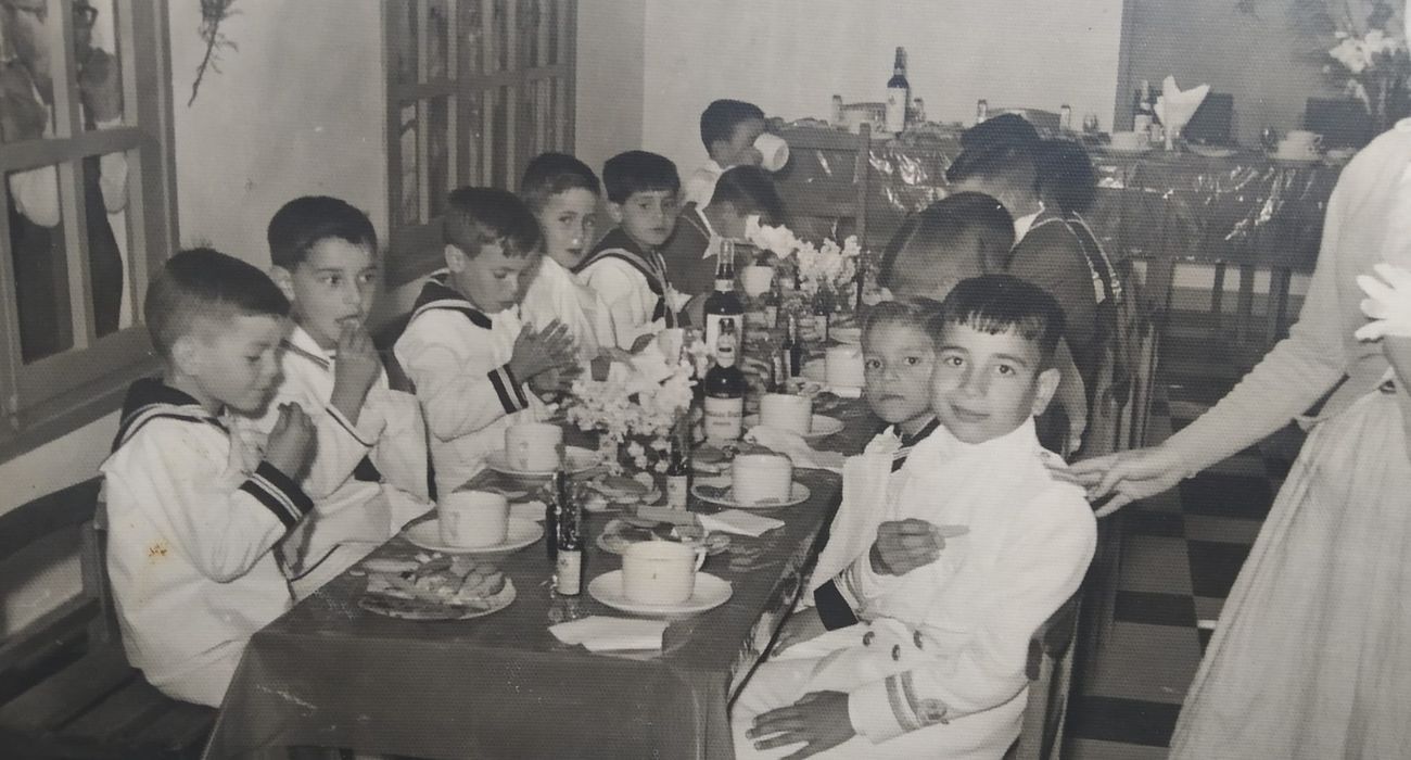Una imagen de una Primera Comunión en Jerez en los años 60.
