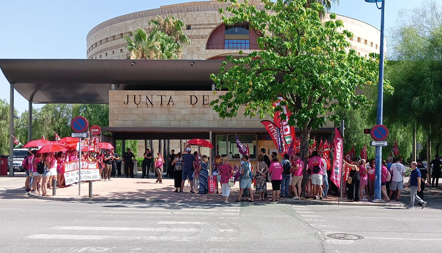 Concentración de las PTIS e ILSE en Sevilla.  CEDIDA