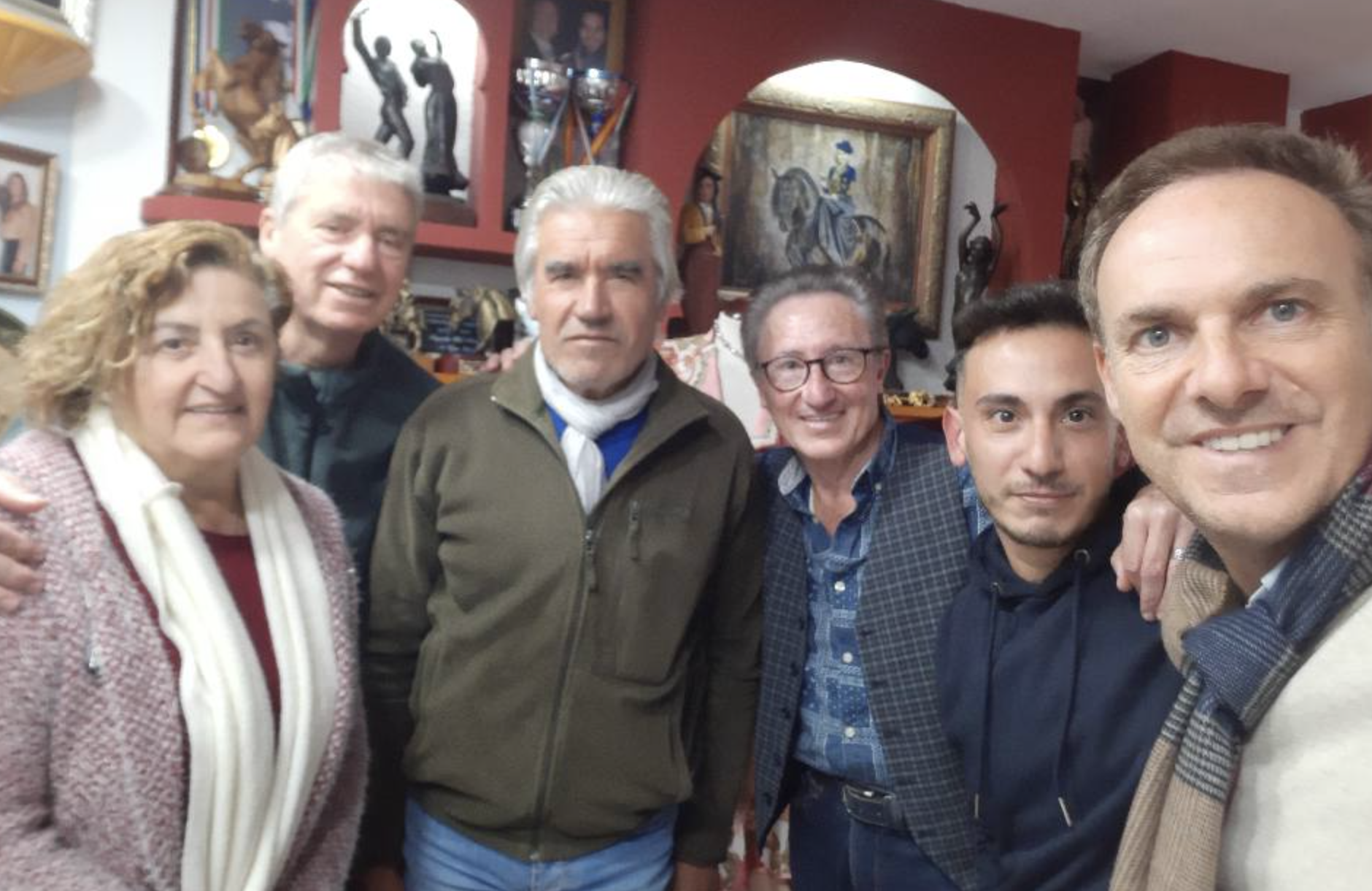 Pesar por la muerte de Manuel Rosillo Jiménez, presidente de la Asociación Cultural Amigos del Chumi en El Puerto. Pesar por la muerte de Manuel Rosillo Jiménez, presidente de la Asociación Cultural Amigos del Chumi en El Puerto.
