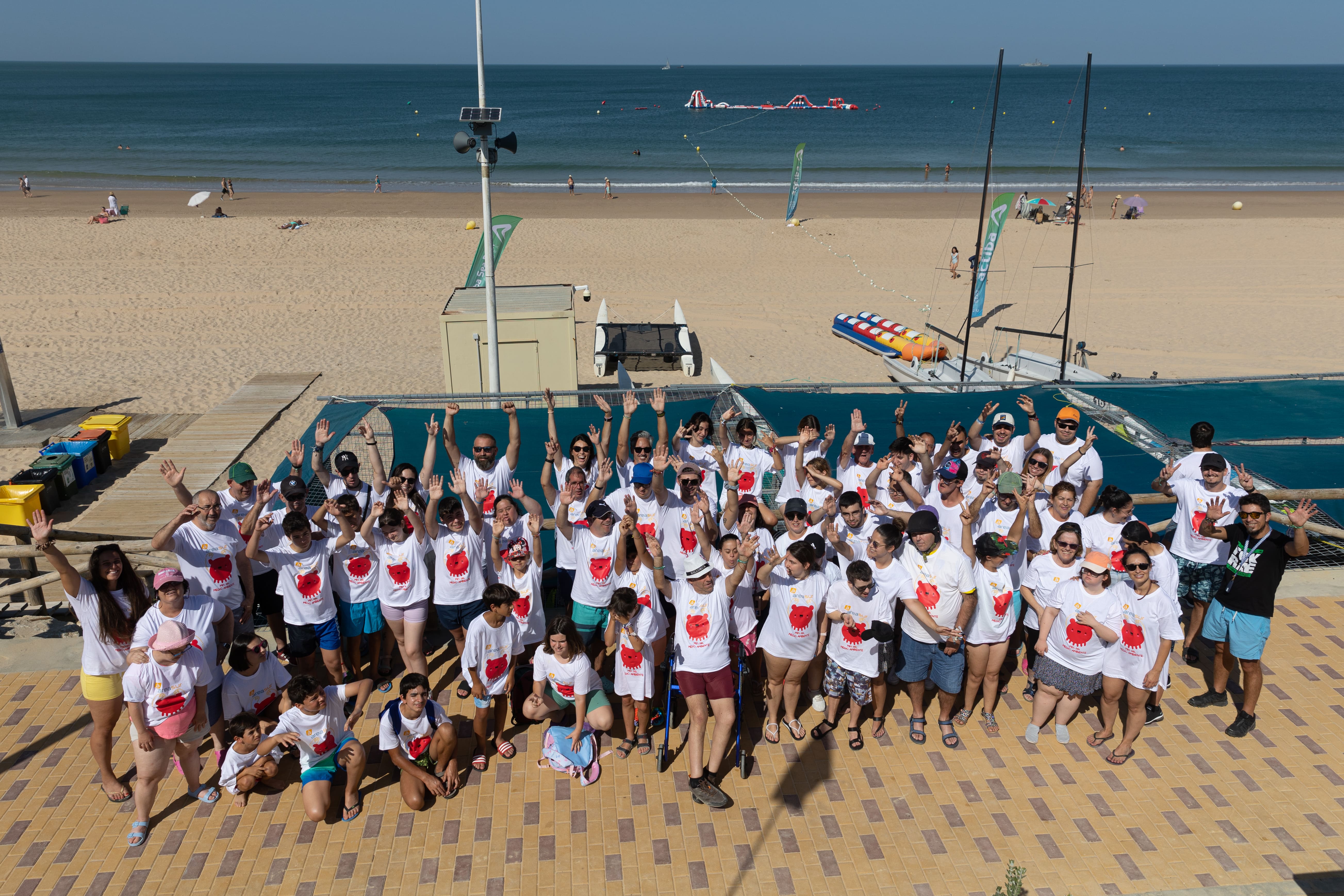 Los voluntarios que participaron en la limpieza de Las Redes.