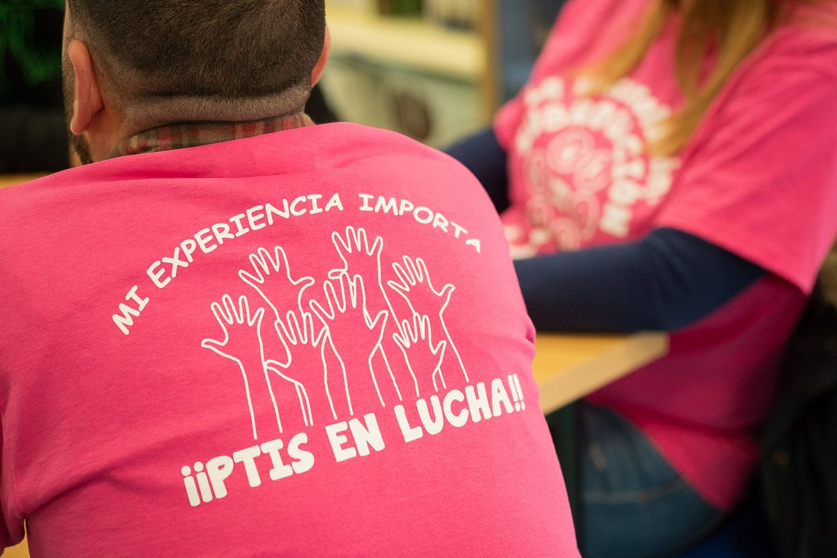Un detalle de una camiseta de los PTIS (monitoras de educación especial) en lucha. CCO denuncia que se degrade la atención al alumnado con necesidades especiales.