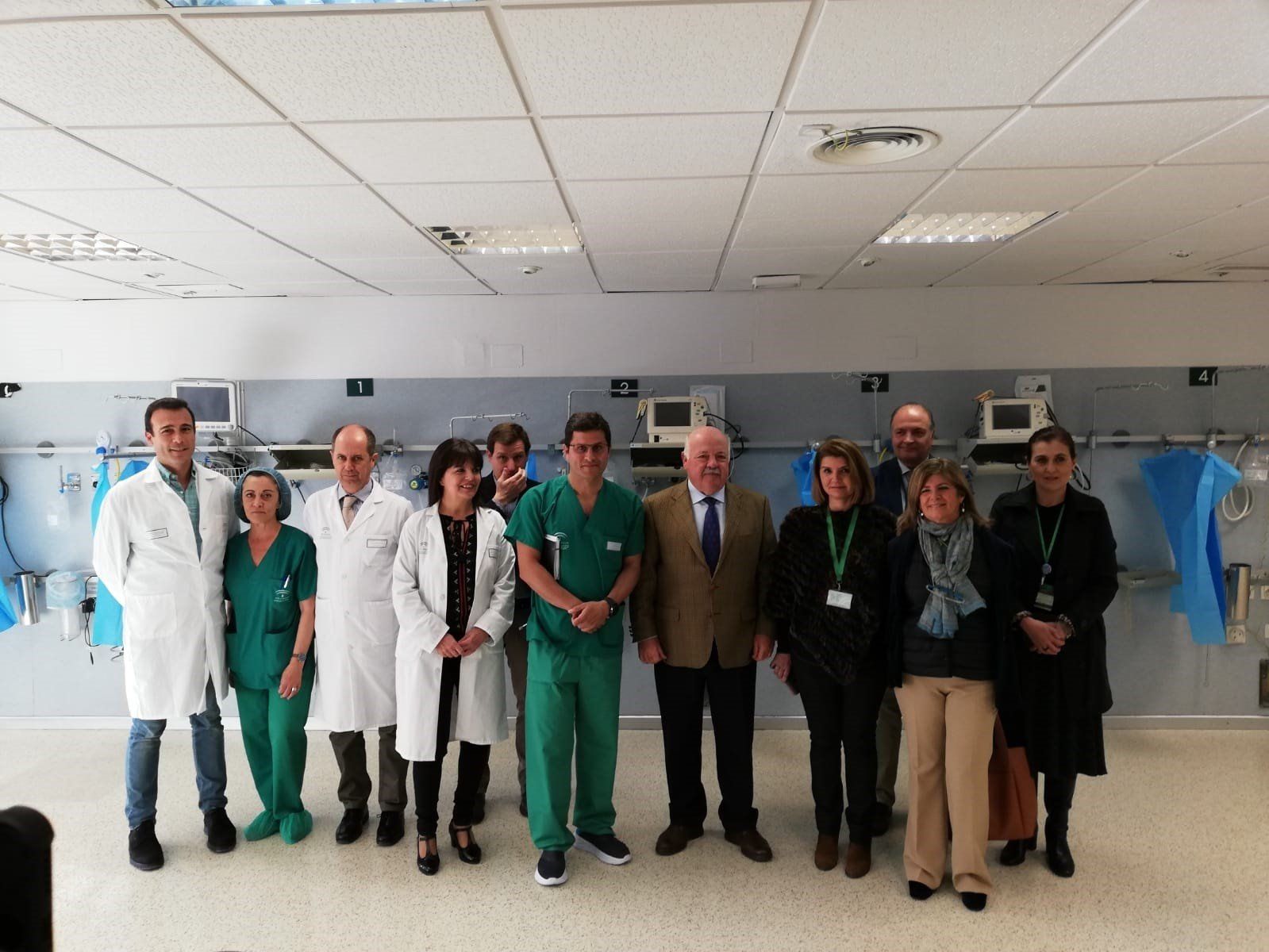 Aguirre, en su visita al Hospital de Jerez.