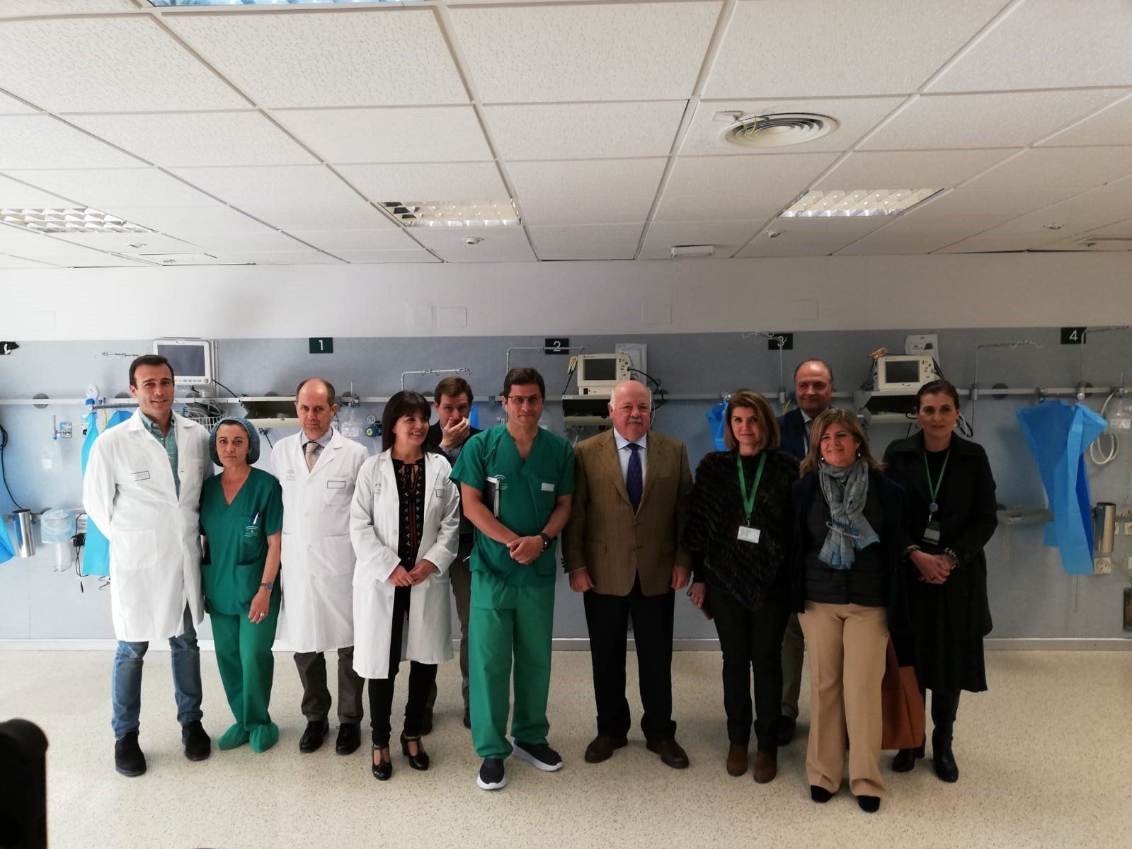 Aguirre, en su visita al Hospital de Jerez.