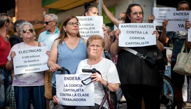 CONCENTRACION BARRIOS HARTOS ENDESA SEVILLA 6