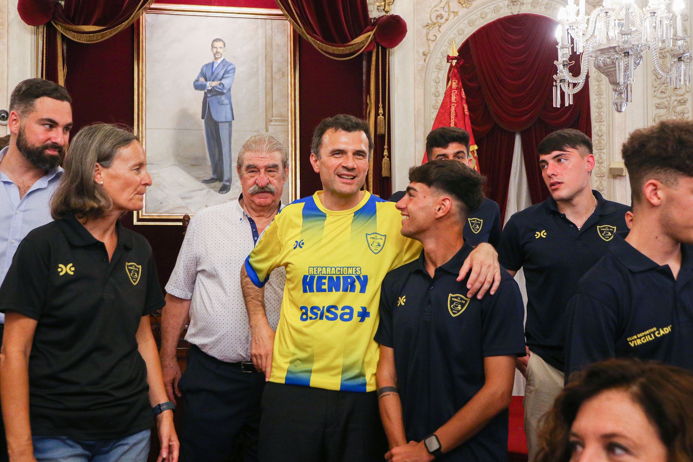 El alcalde de Cádiz, Bruno García, en una reciente recepción al CD Virgili Cádiz.