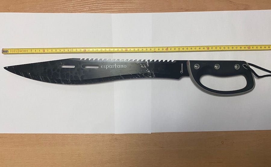 Arma blanca empleada por el joven atrincherado en Chiclana.