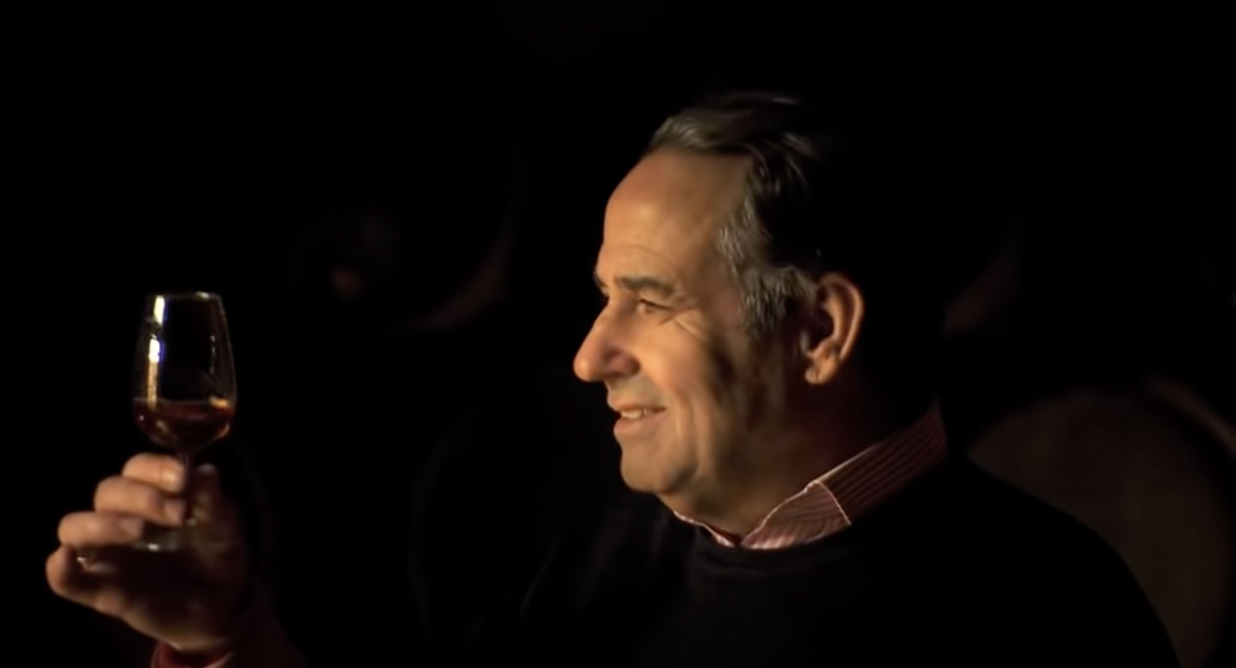 Juan Clavijo, capataz de Maestro Sierra durante varias décadas, en un fragmento del documental 'Las Catedrales del Vino'