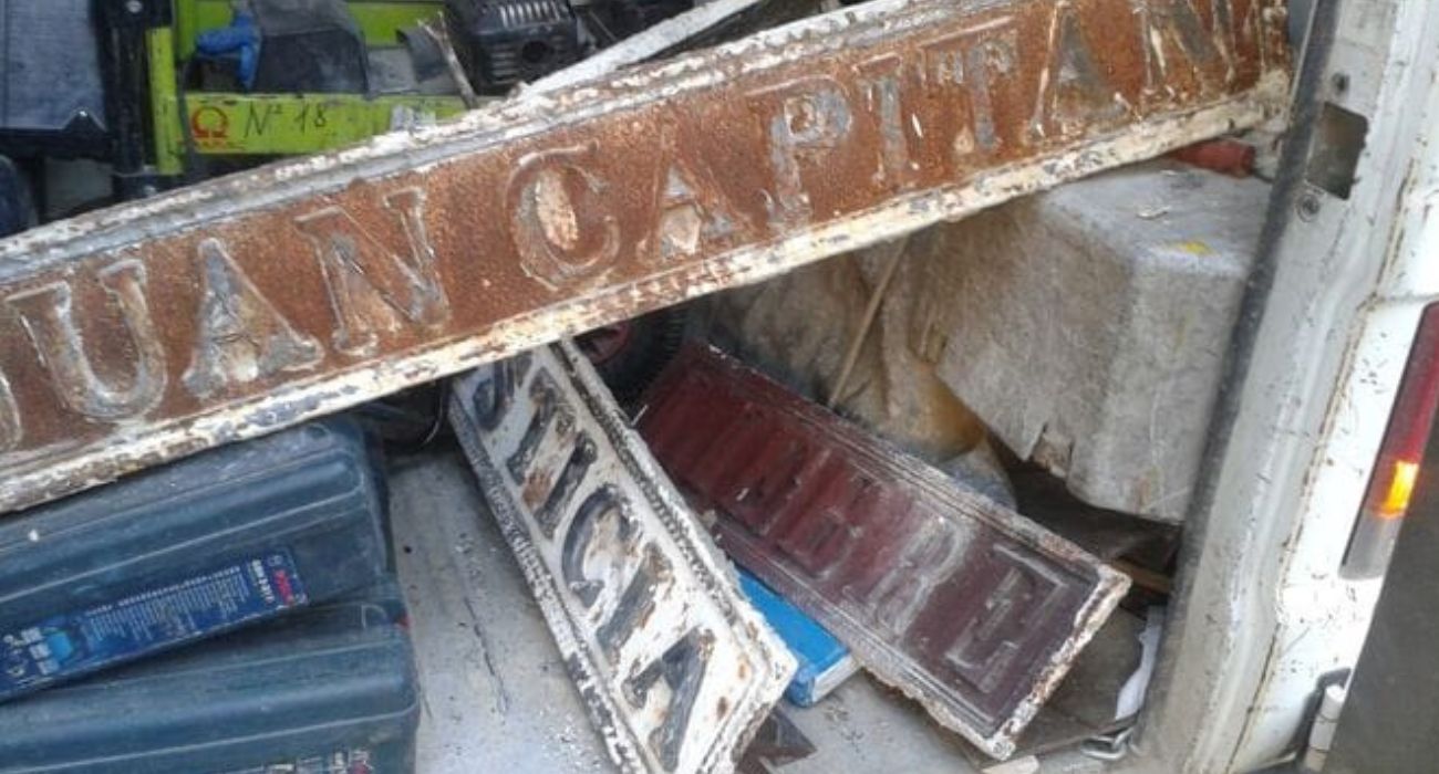 Los rótulos de calles como Liebre, Justicia o Juan Capitán.