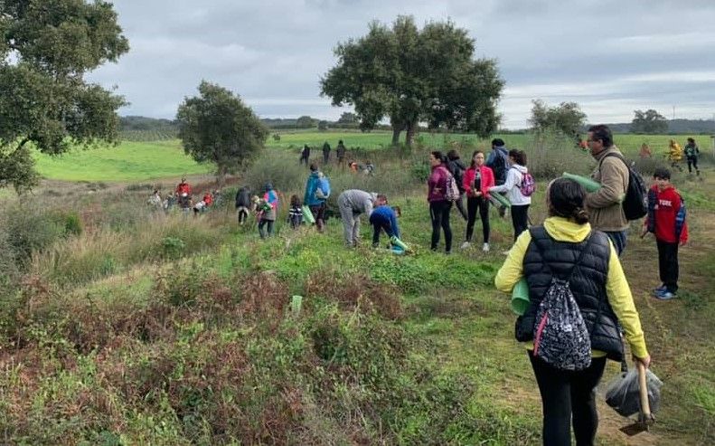 Participantes en la Gran Bellotada celebrada este sábado en la finca La Almoraima de Castellar.