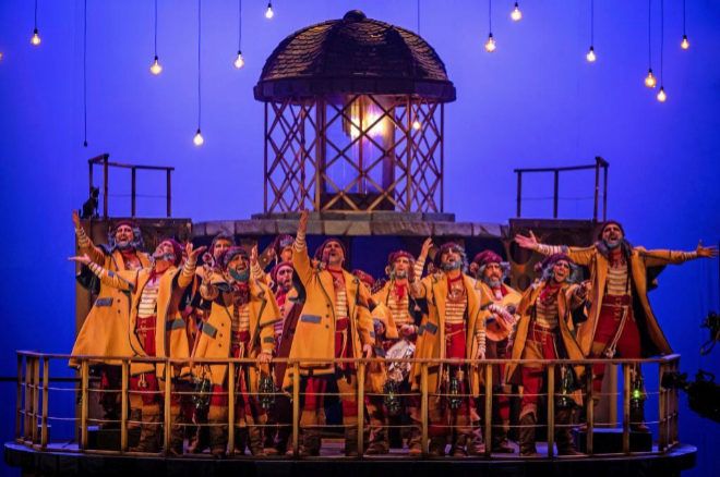 Actuación de la comparsa 'Los Luceros' en el concurso de 2019.