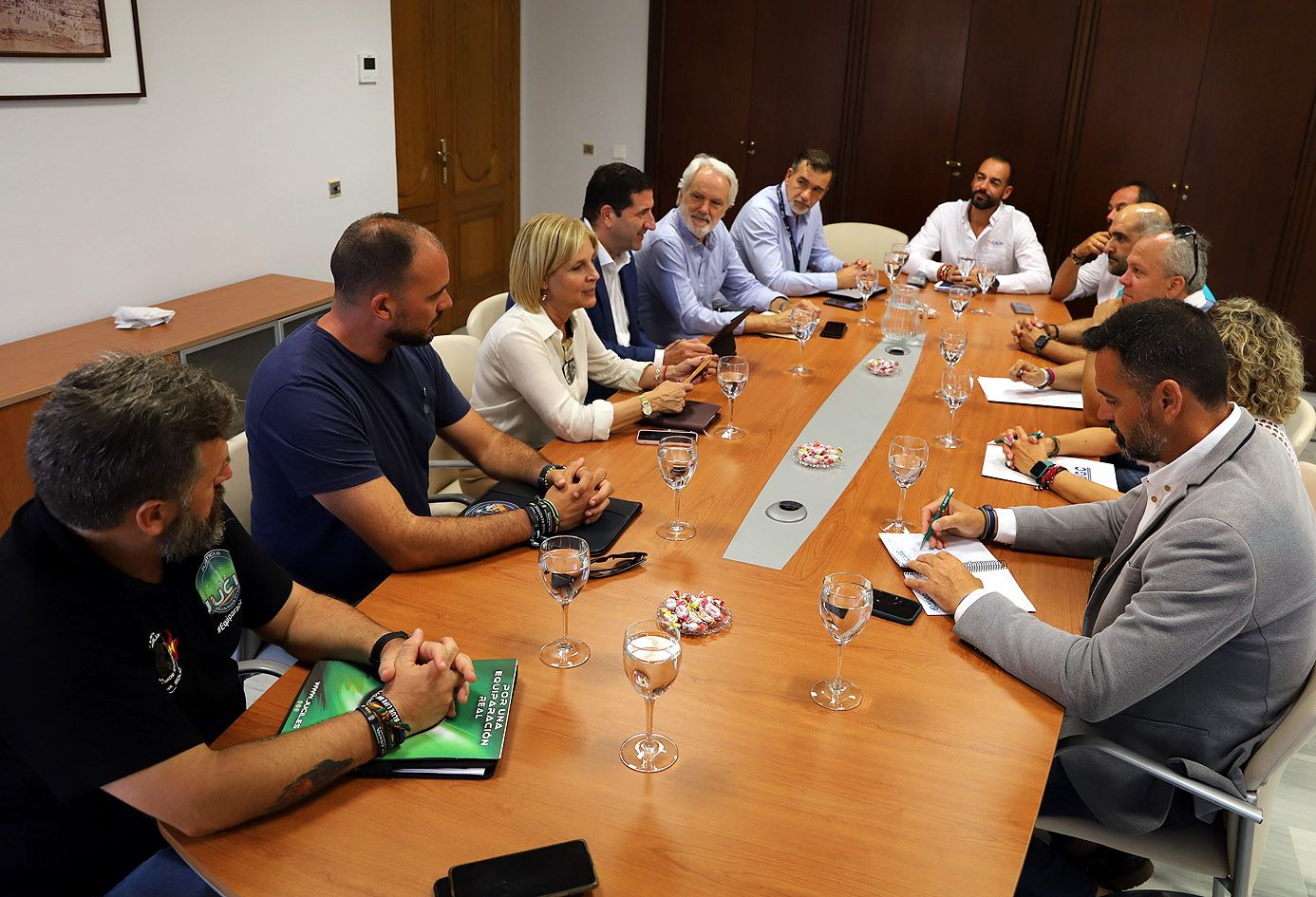 Nuevos pasos de la alcaldesa para “reducir los índices de delincuencia” en Jerez. En la imagen, la reunión con los sindicatos de Policía Nacional y Guardia Civil.