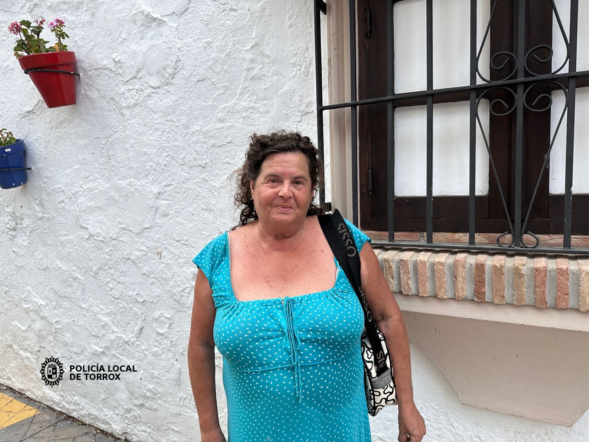 María José, la vecina de Torrox que ha entregado a la Policía una bolsa con casi 3.000 euros en metálico.