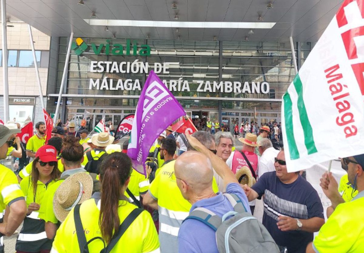 Una manifestación reciente en la estación María Zambrano de Málaga.
