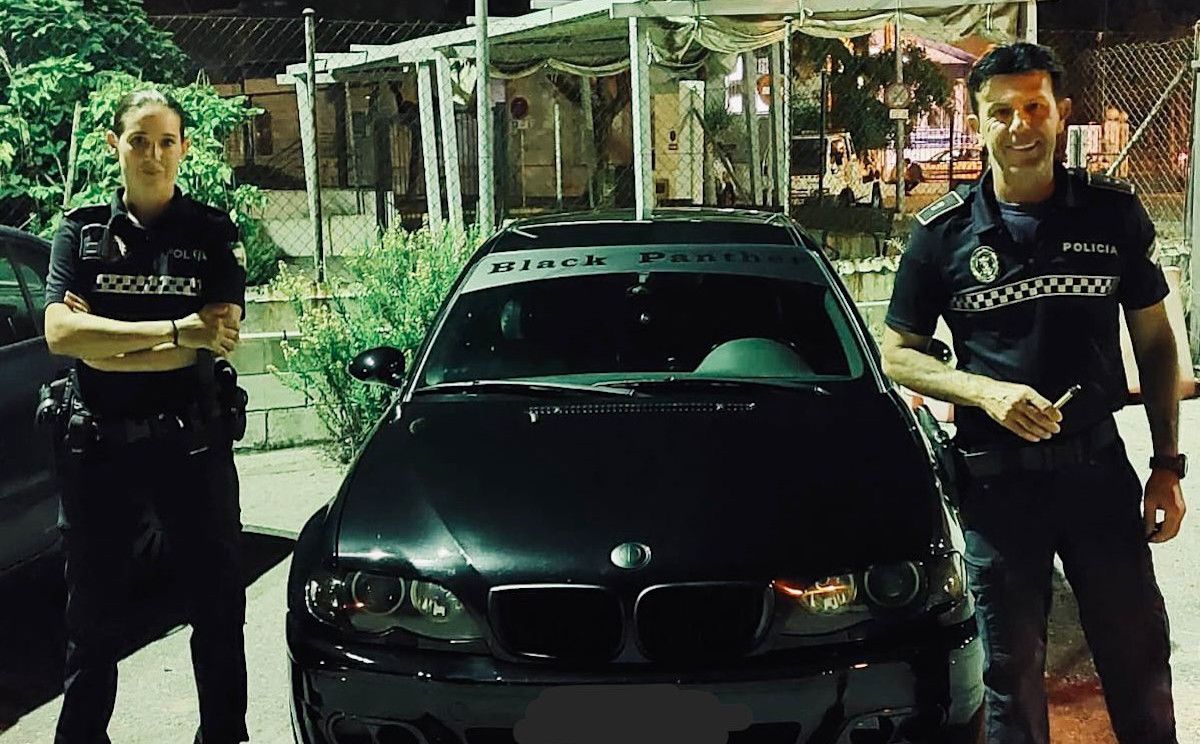 La Policía Local intercepta varios 'taxis piratas' en El Puerto. La Policía Local intercepta varios 'taxis piratas' en El Puerto.