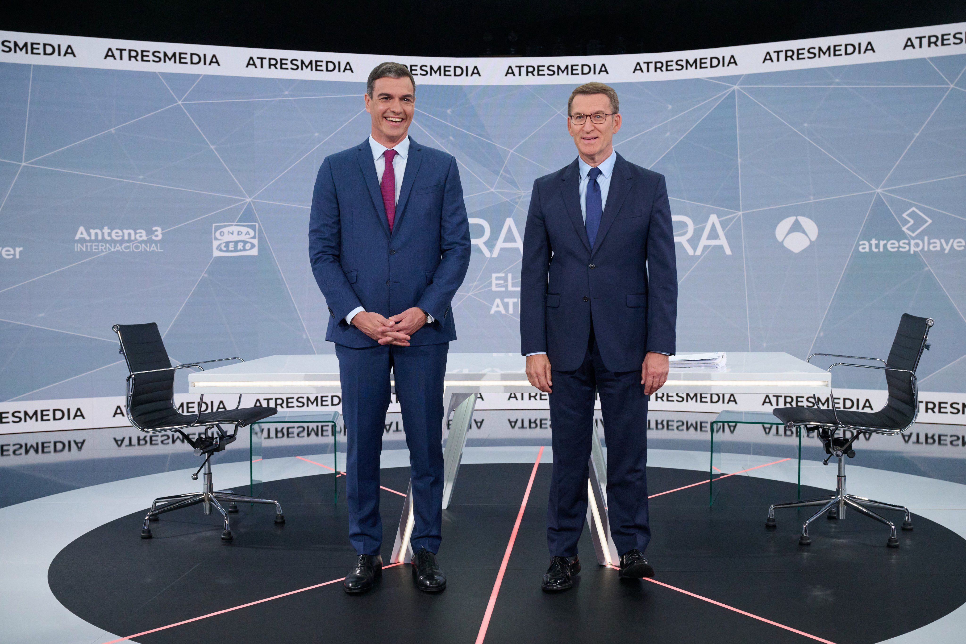 Pedro Sánchez y Alberto Núñez Feijóo, en el debate electoral en Atresmedia.