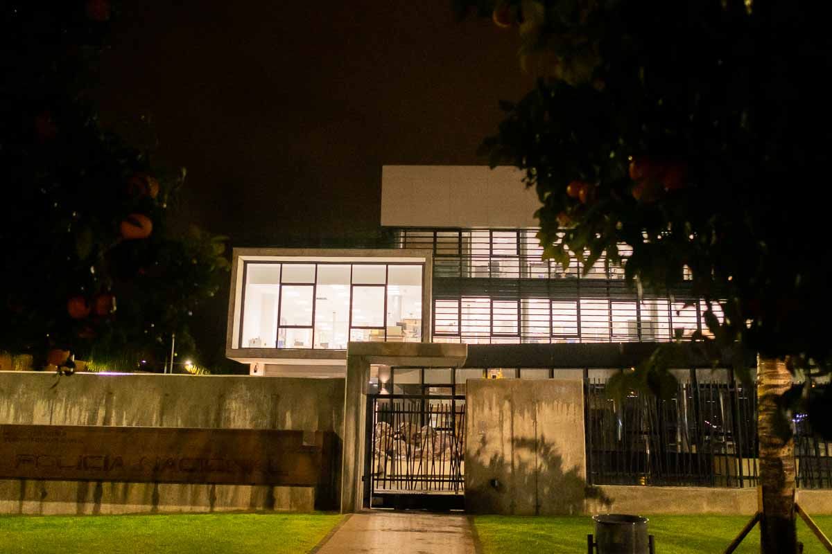 Imagen de la Comisaría de Policía Nacional de Jerez, donde fue trasladado el joven que allanó una vivienda y se quedó dormido en ella.