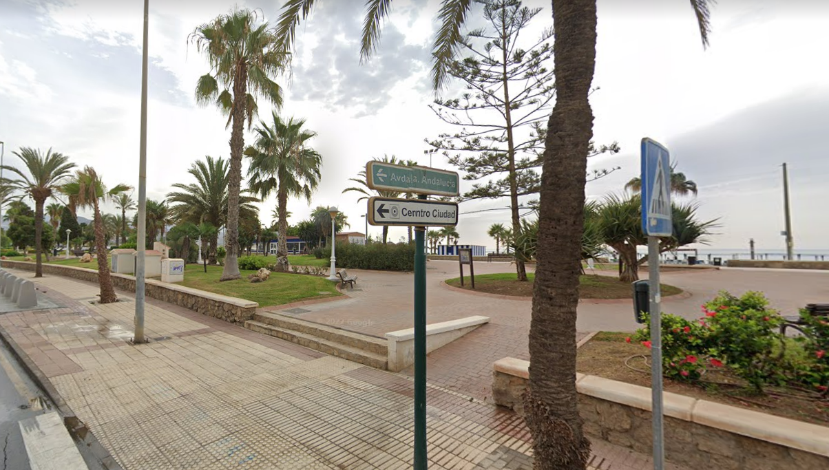 Imagen del paseo marítimo de Torre del Mar, en Málaga.