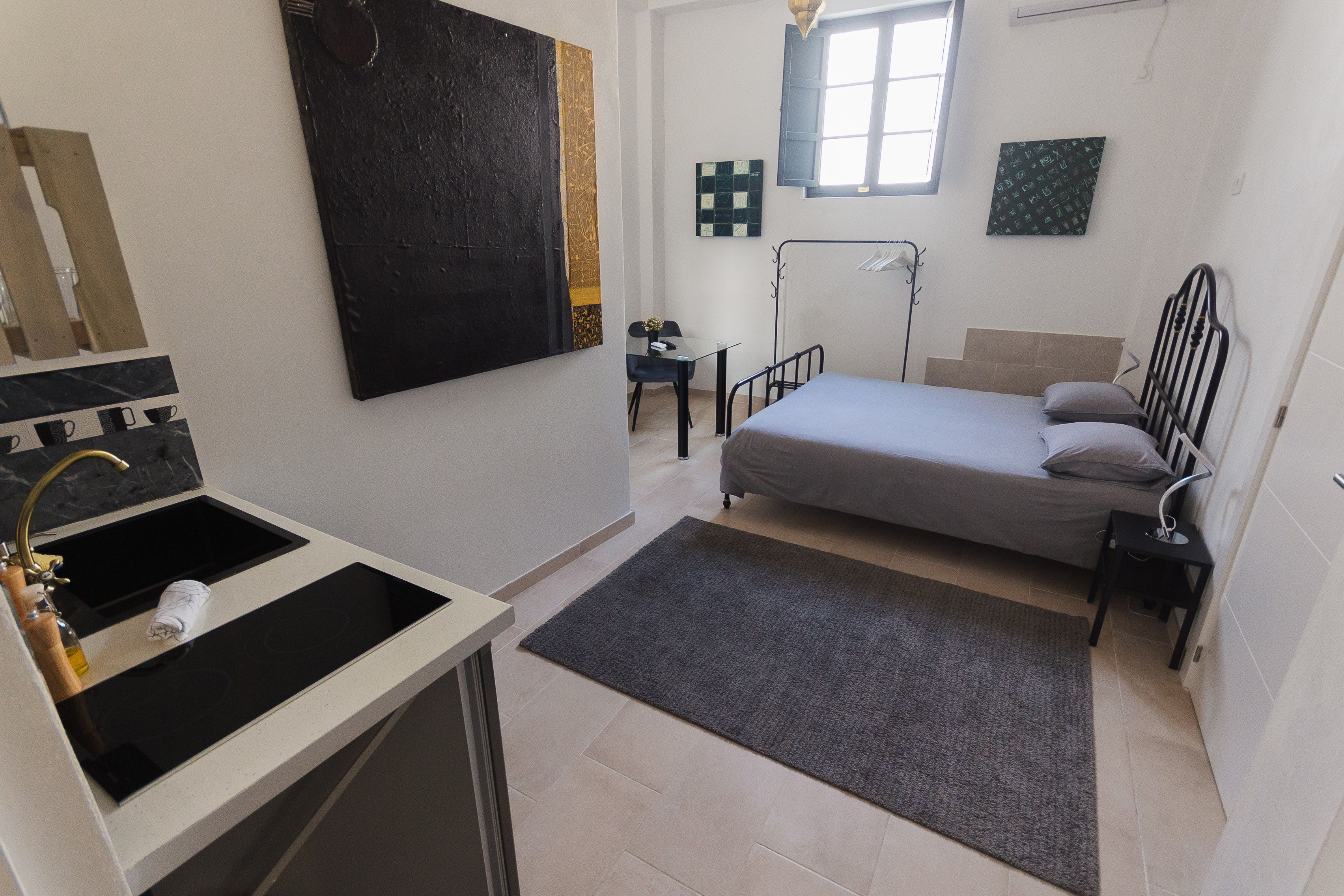 Interior de un apartamento turístico en Jerez. MANU GARCÍA