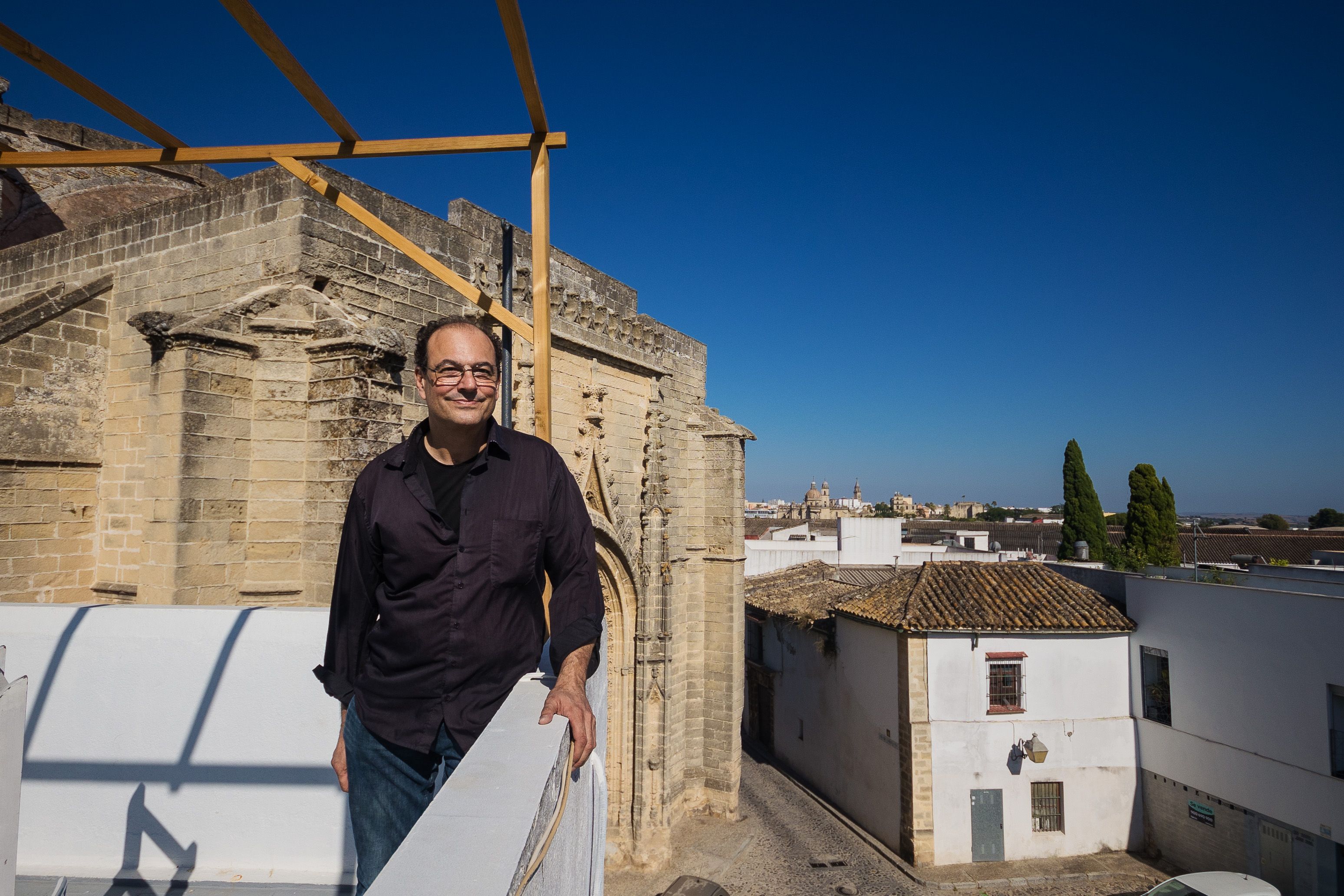 Vista desde la azotea del local con Remi. MANU GARCÍA