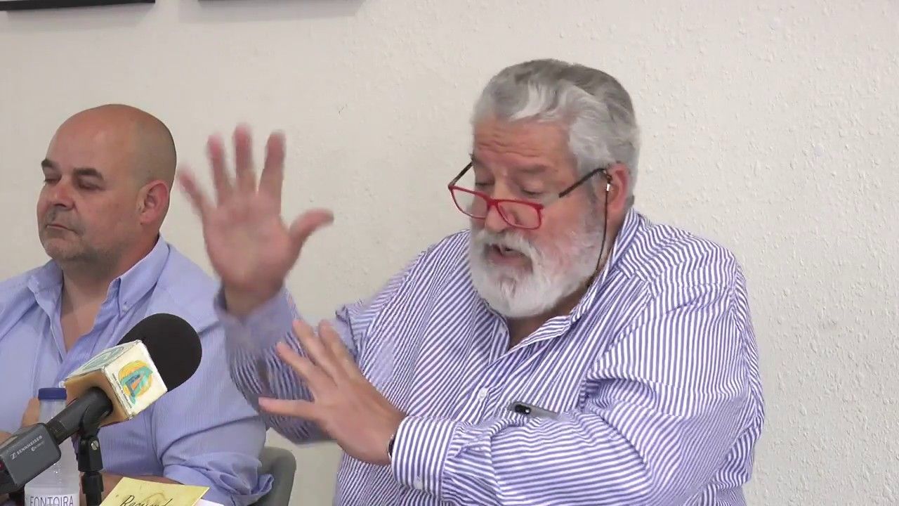 El escritor Antonio Perejil Delay durante la presentación de su libro 'Recuerdos de mi infancia', en 2018.