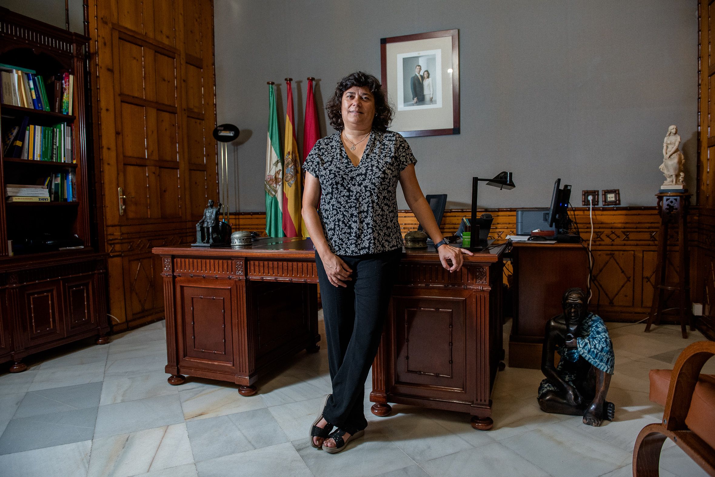 El pleno de Sanlúcar pide un préstamo de 3,4 millones de euros para pagar más de cien sentencias judiciales. En la imagen, Carmen Álvarez.