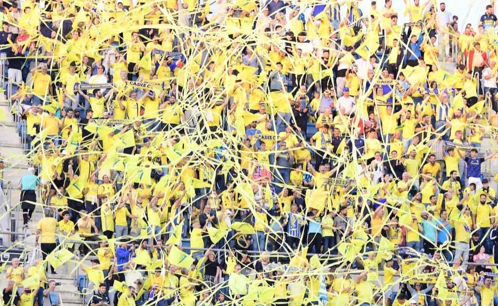 La afición del Cádiz CF, durante un partido.