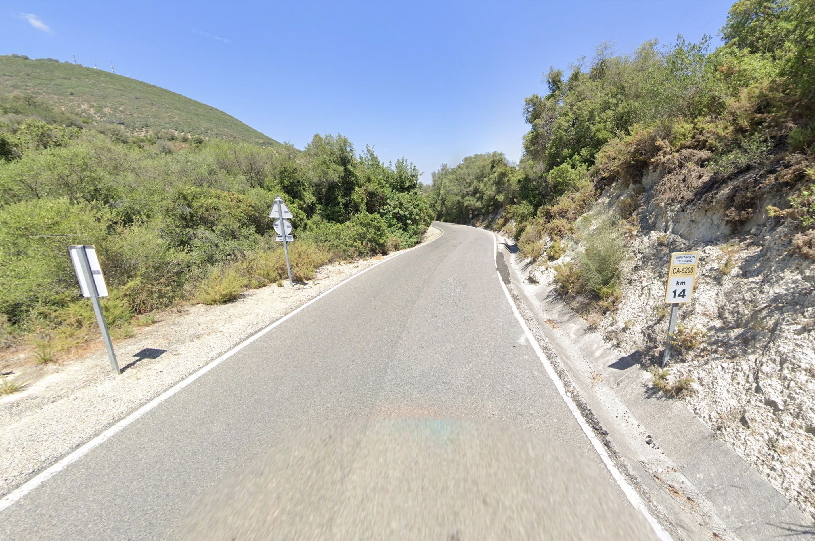 El kilómetro 14 de la carretera de San José del Valle.