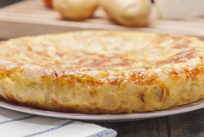 Tortilla de patatas de Palacios, supuesta culpable del brote de botulismo.