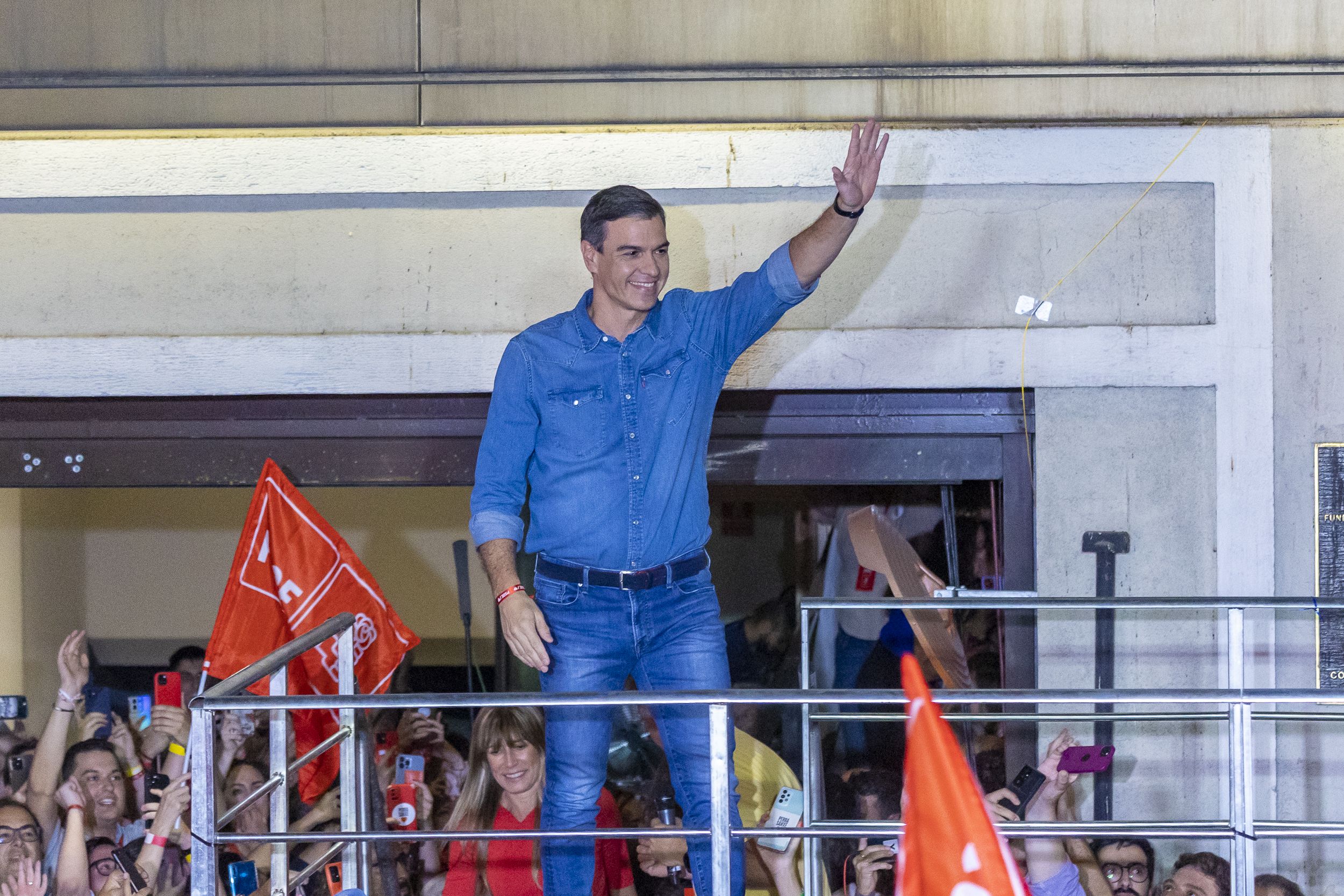Pedro Sánchez durante la noche electoral.