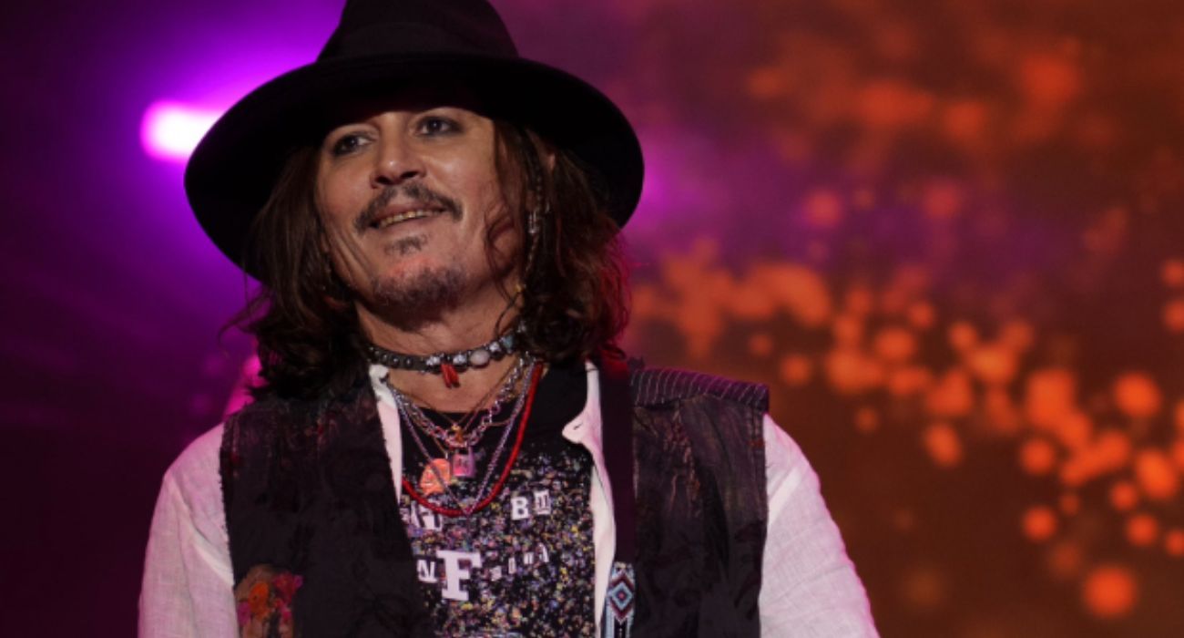  Johnny Depp, en una actuación con su grupo de rock.