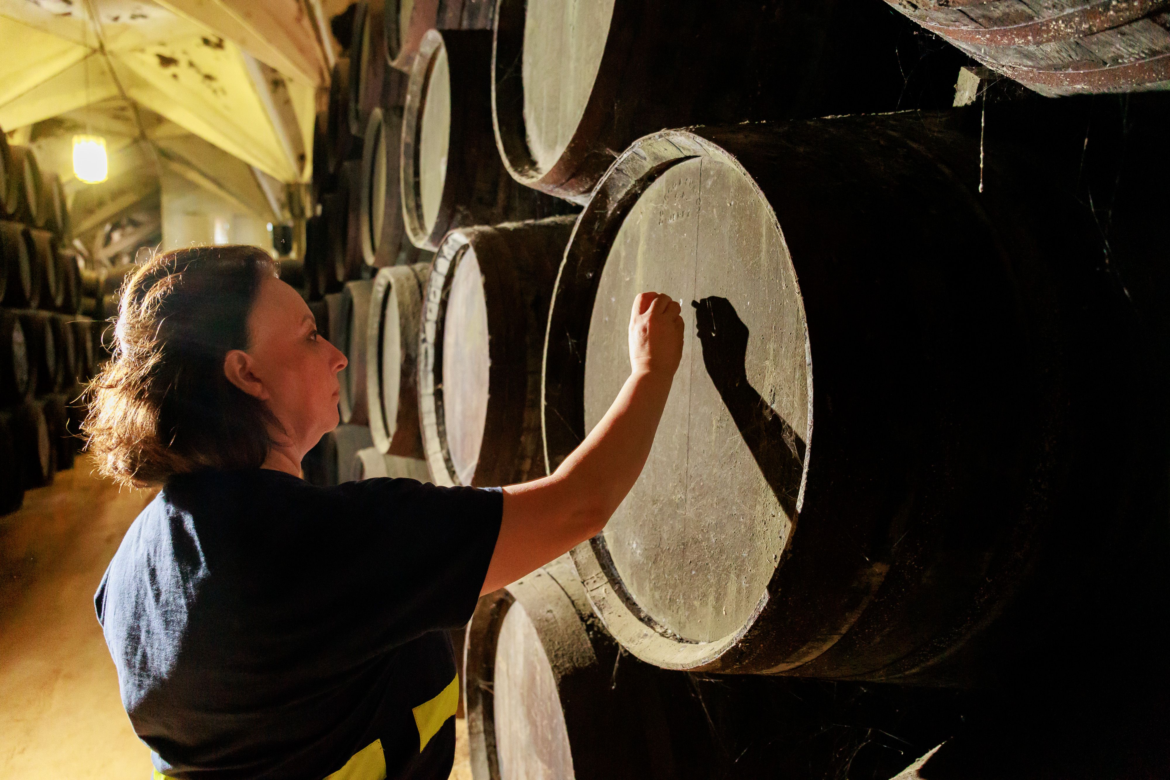 Ana dominguez marcando una bota. JUAN CARLOS TORO