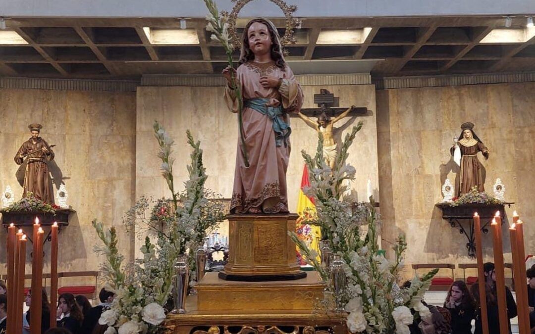 La imagen de la Niña María en la iglesia de los Capuchinos.