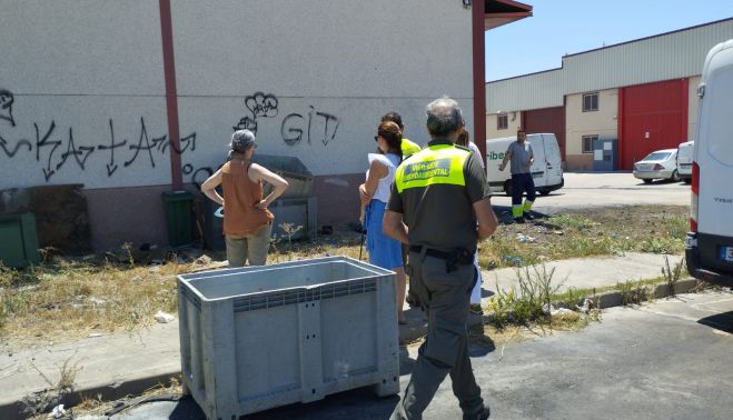 Operarios municipales, en la zona.