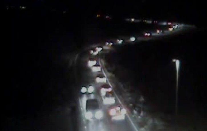 Aglomeraciones de coches en Almería, este domingo.