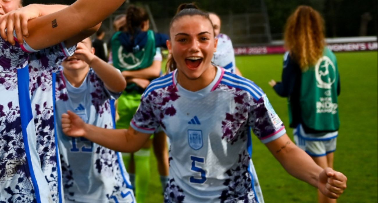 La jerezana Marina Rivas, celebrando el pase a la final del Europeo sub-19 que ha conquistado tras la victoria de España ante Alemania.