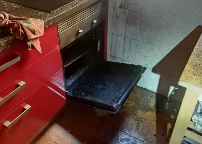 Foto incendio vivienda de Sanlúcar. BOMBEROS