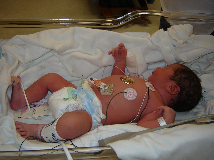 Un bebé en un Hospital en una imagen de archivo.