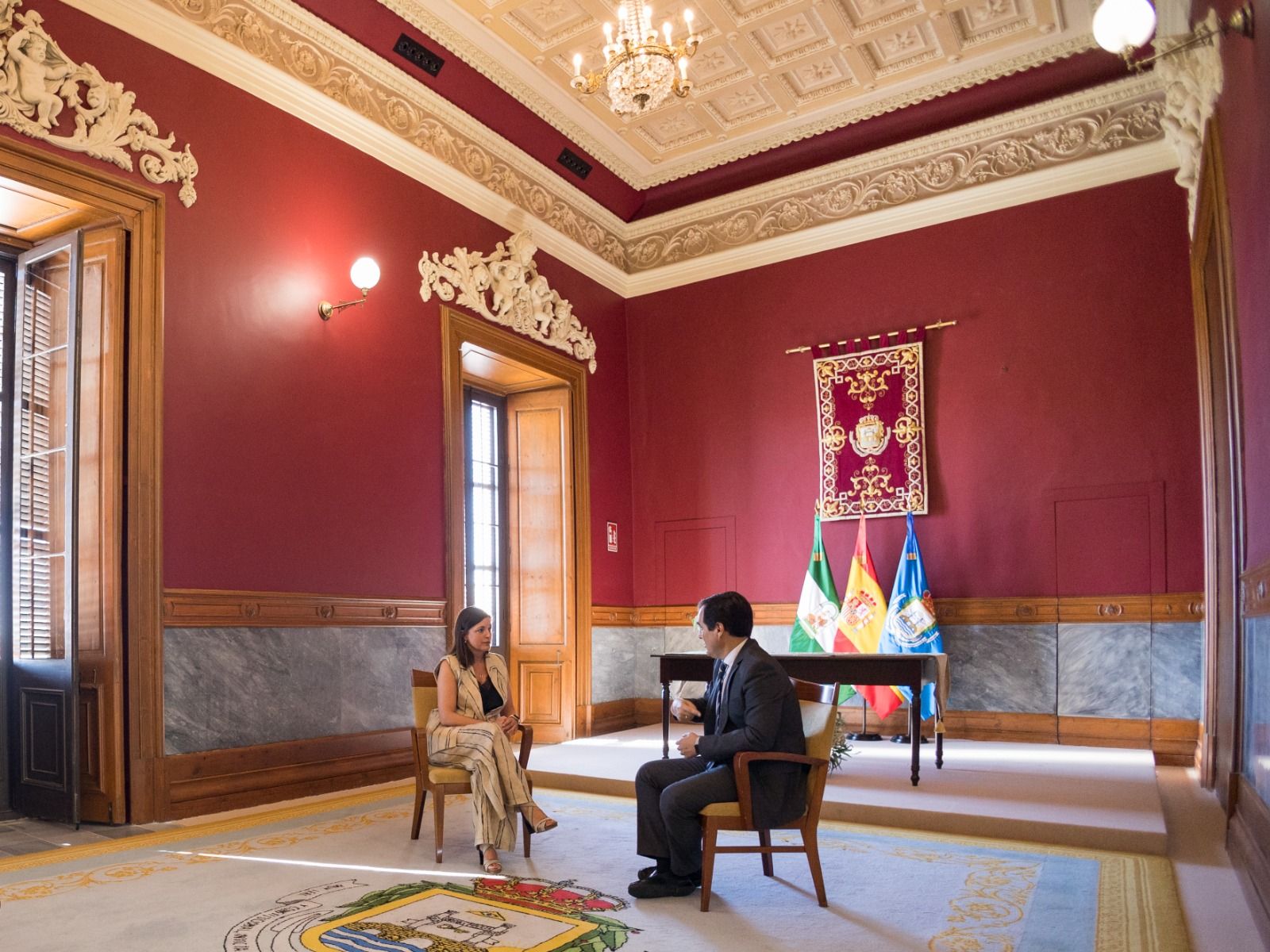 Patricia Cavada en la reunión con José Antonio Nieto.