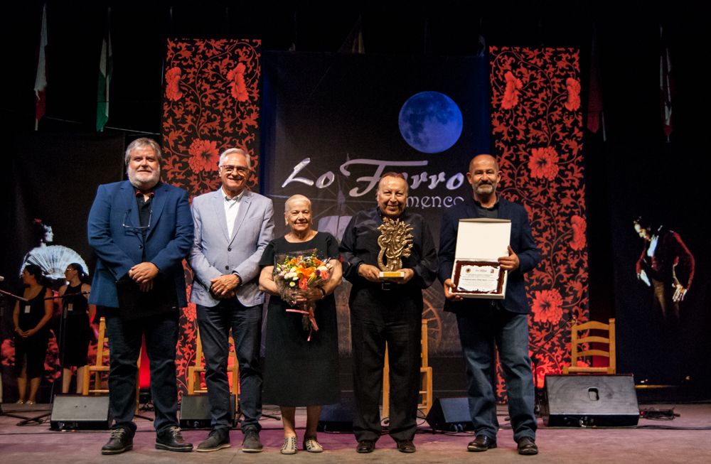 Paco Cepero recibe el Premio 'Sebastián Escudero' del Festival Flamenco de Lo Ferro