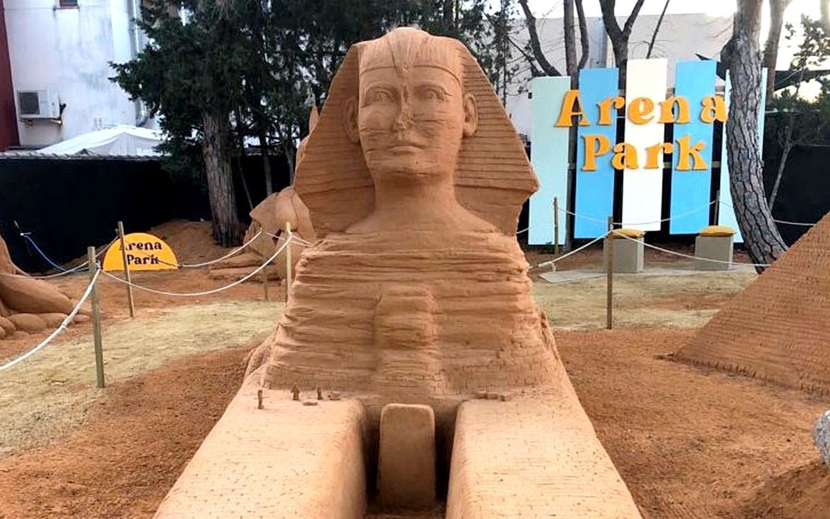 Una de las esculturas de arena del Arena Park de Chiclana.