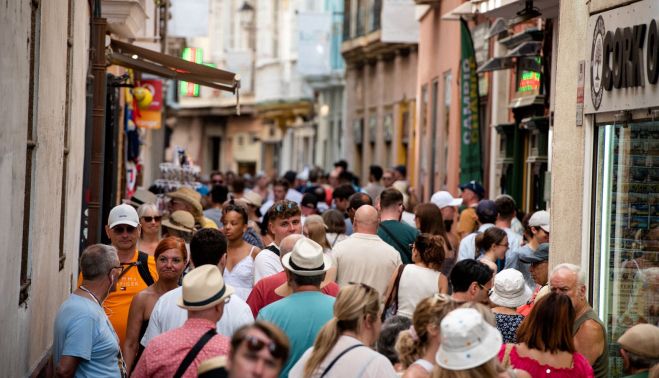 Cádiz, abarrotado este martes por los cruceros. 
